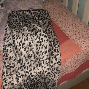 Medium leopard flow skirt